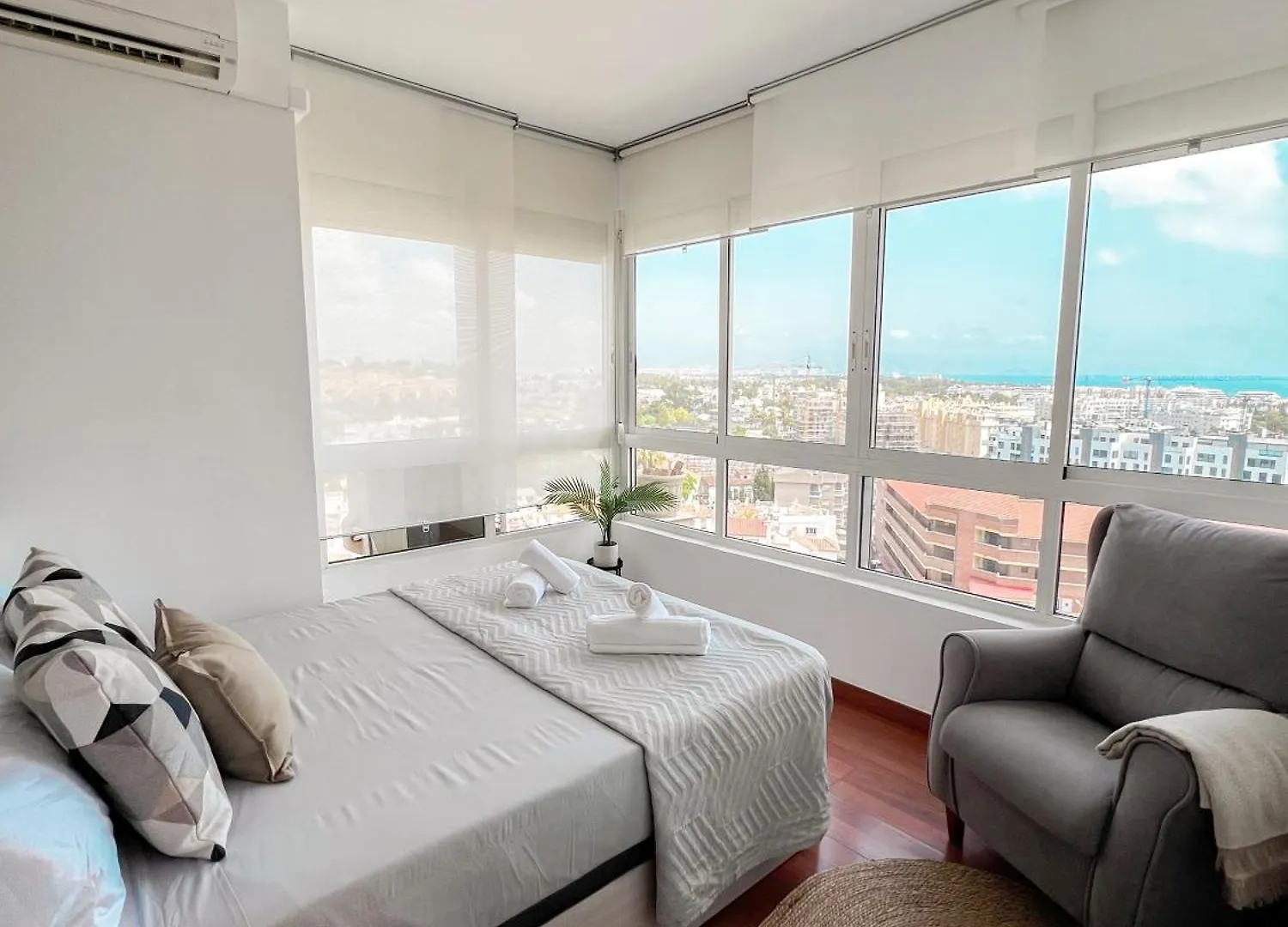 Beautiful Flat With Sea Views La Torre Apartment Torremolinos Spain